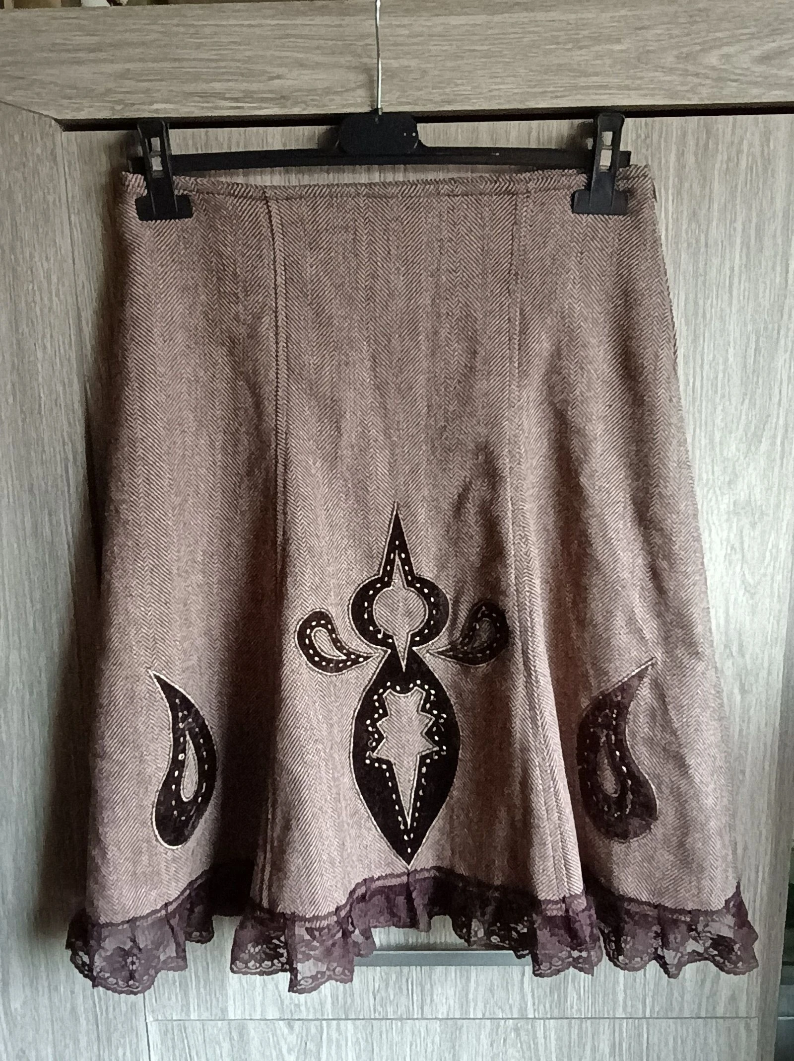 Artist. Boho Tweed rok met kant en applicaties. Maat S/kleine M